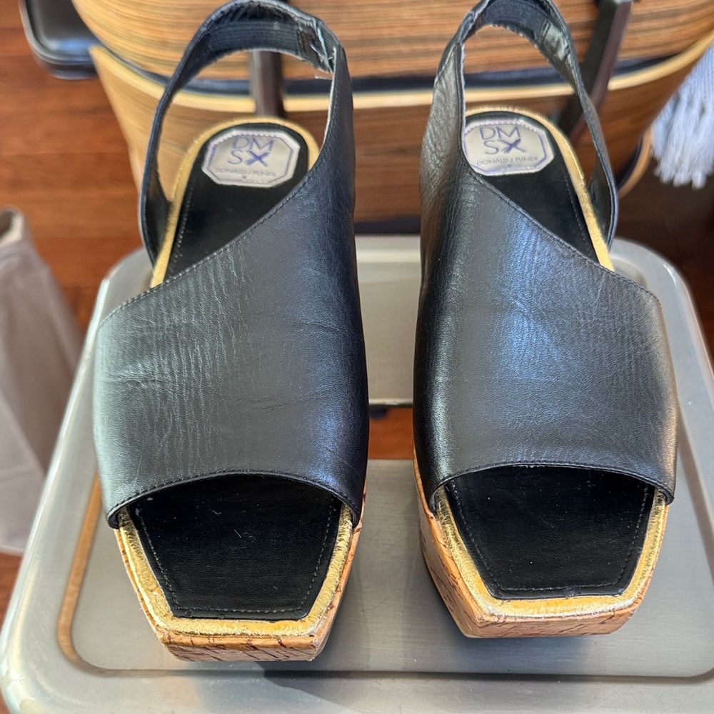 DMSX Donald Pliner Black Leather Sandals —Bridget 35